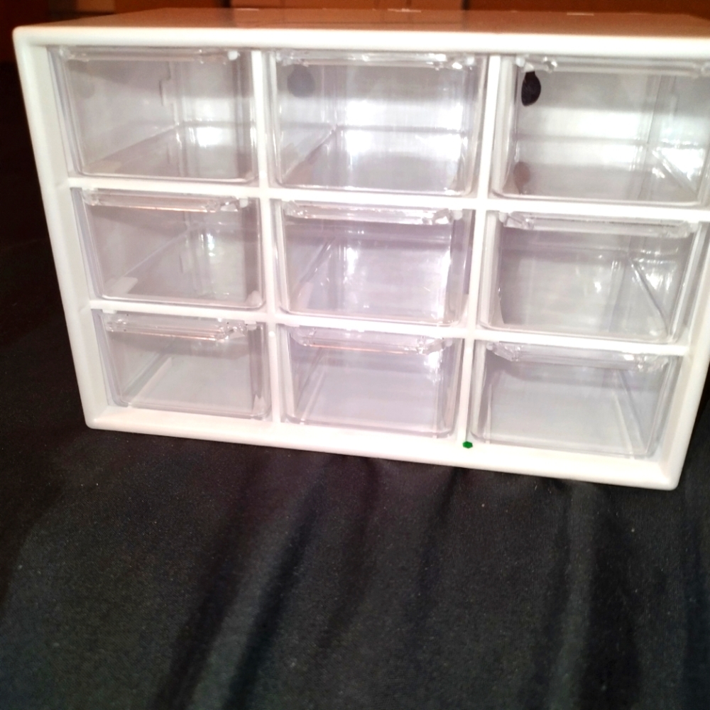 Jewelry box